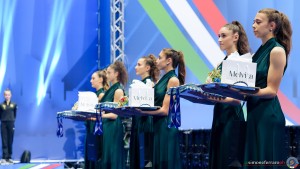 podium all around sfe00860 copia simone ferraro ph